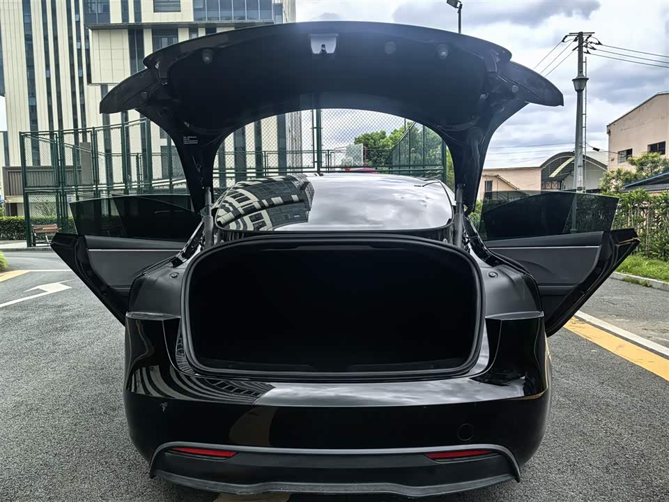 Tesla Model 3 Tesla Model 3