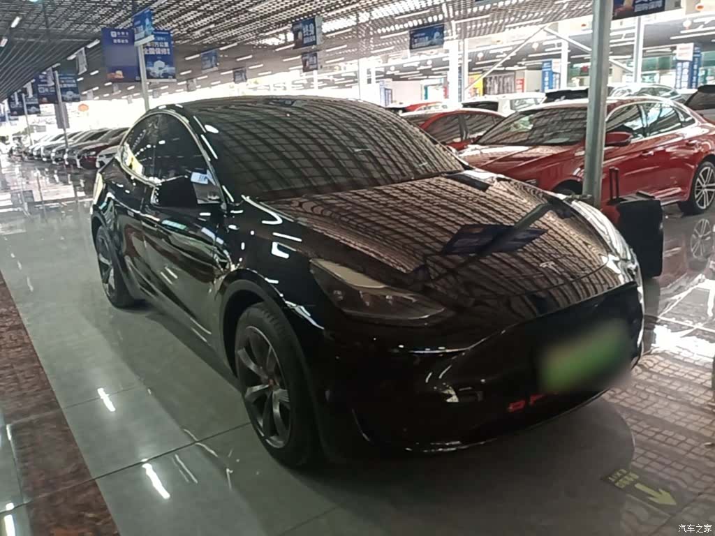 Tesla Model Y, 2022 4