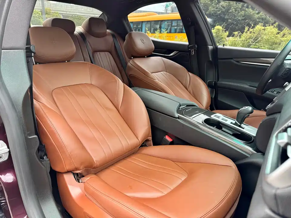 Maserati Ghibli Maserati Ghibli