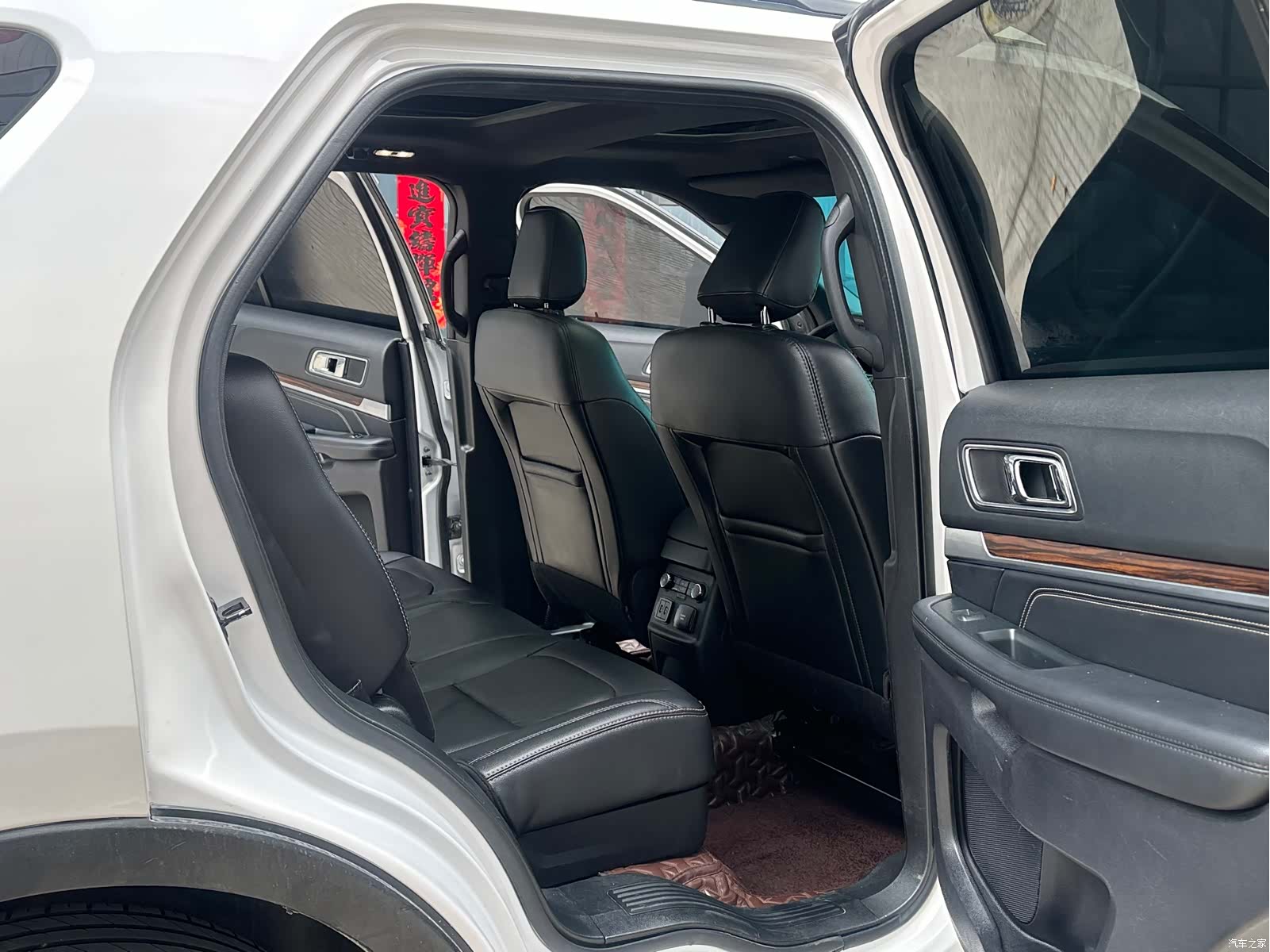 Ford Explorer, 2019 15