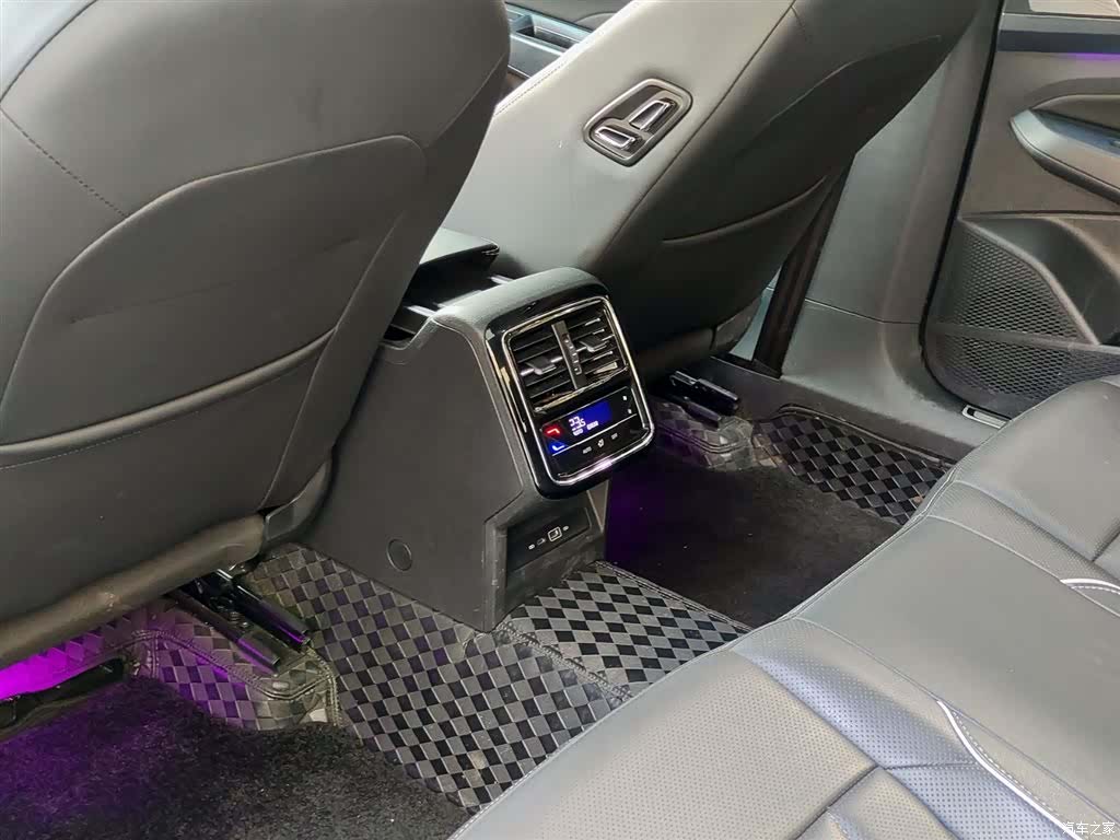 Volkswagen Passat, 2024 9