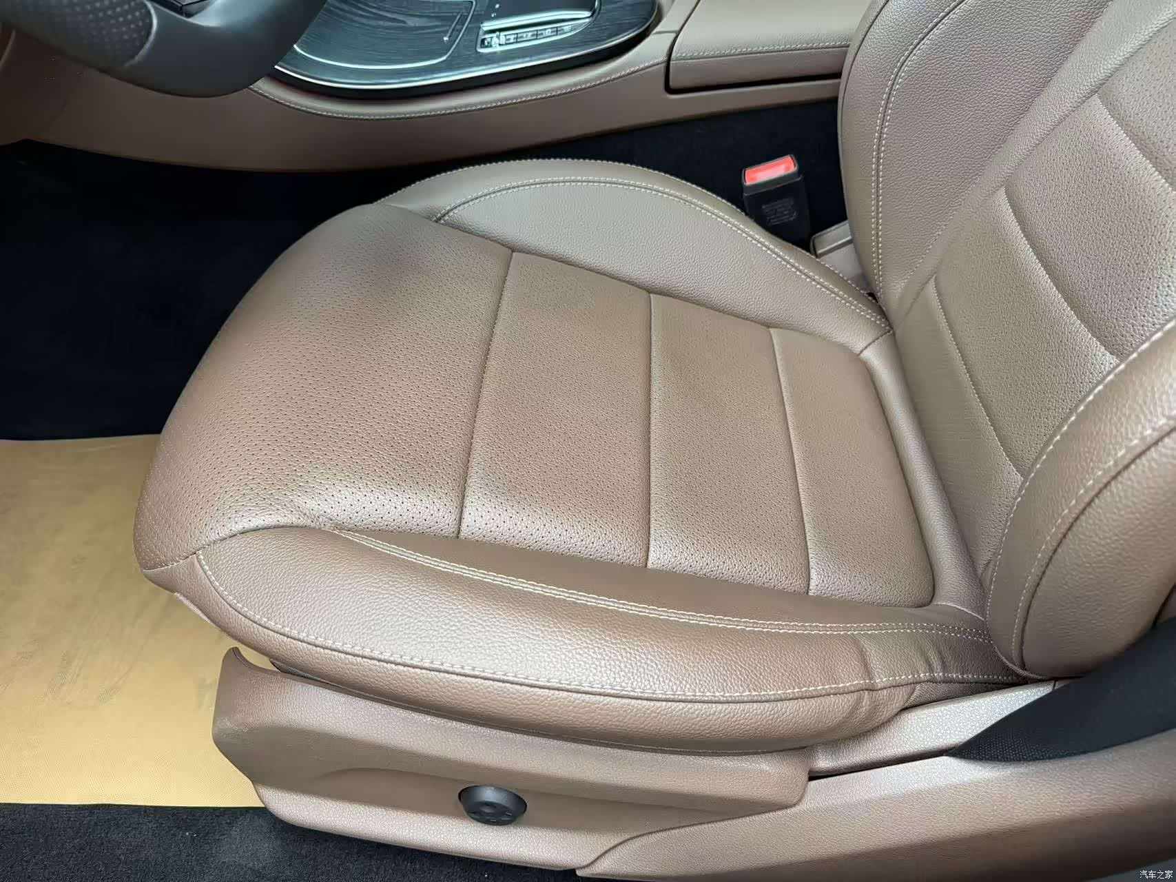 Mercedes-Benz E-Class, 2023 26