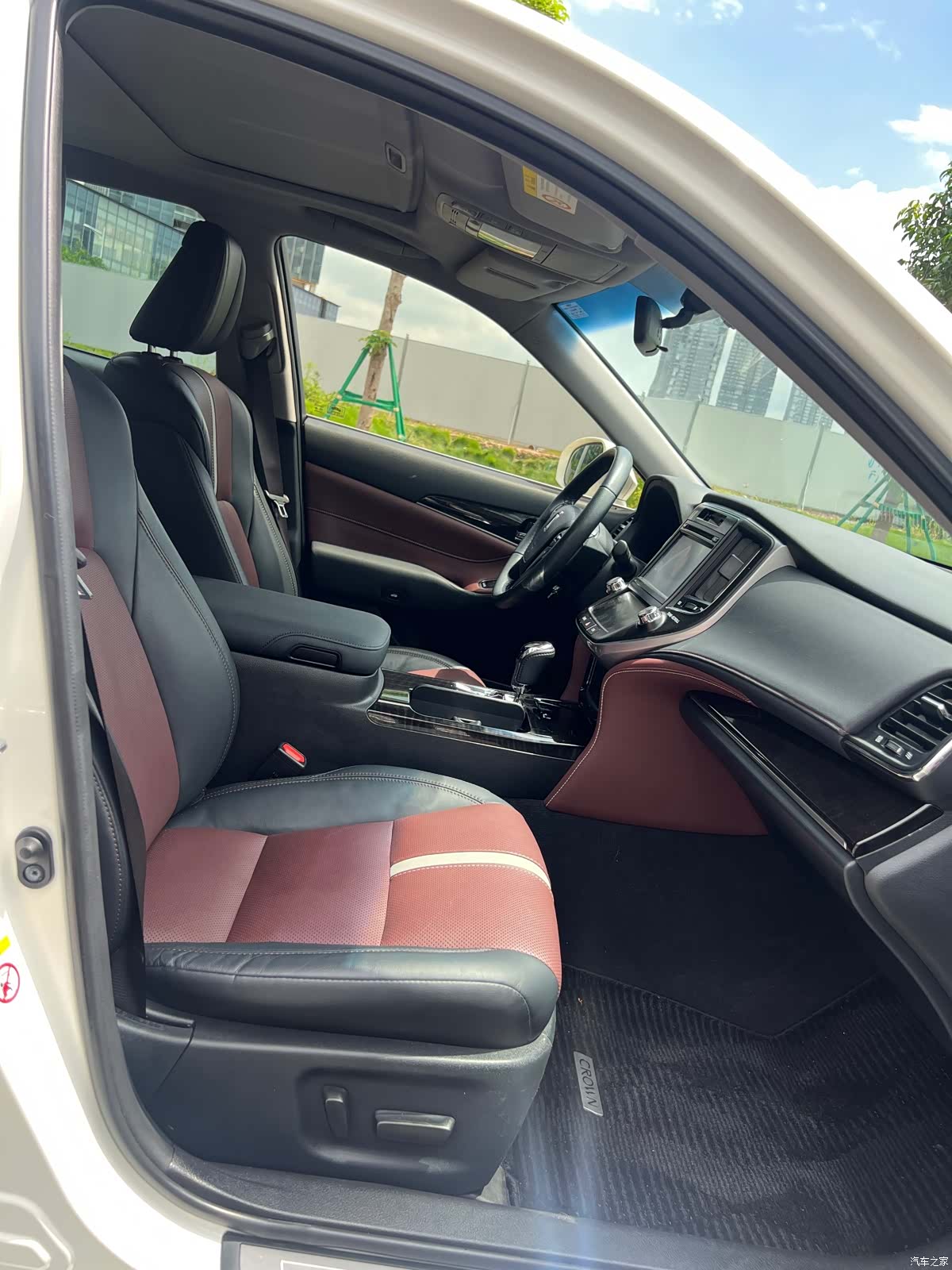 Toyota Crown, 2017 11