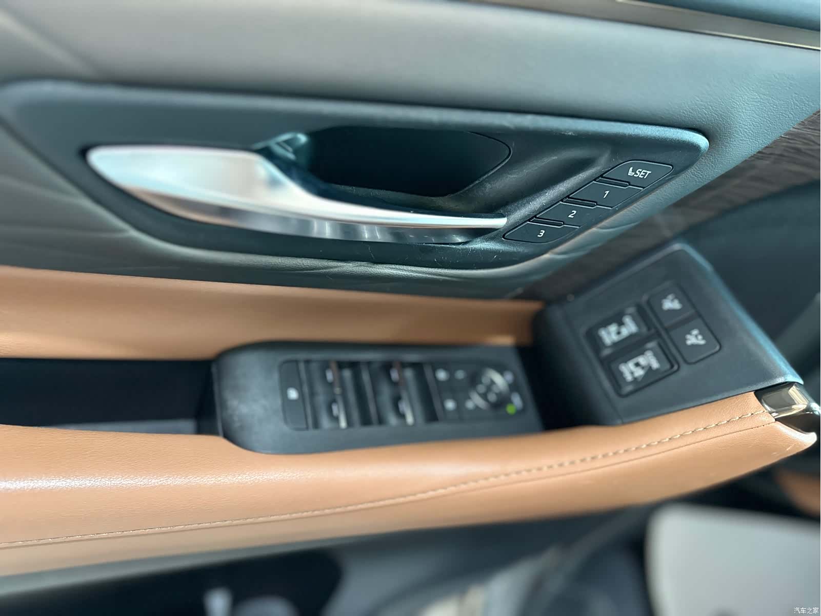 Toyota Alphard, 2023 9