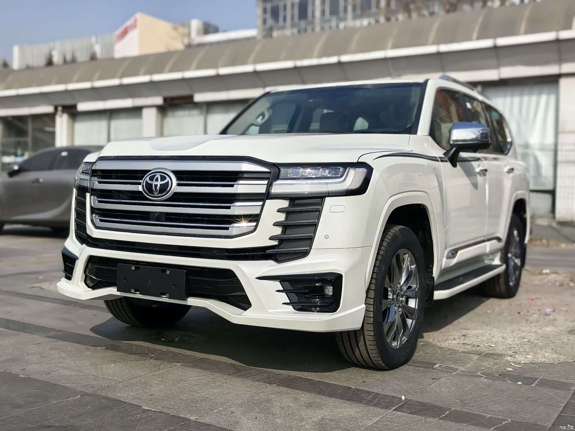 Toyota Land Cruiser, 2026 3