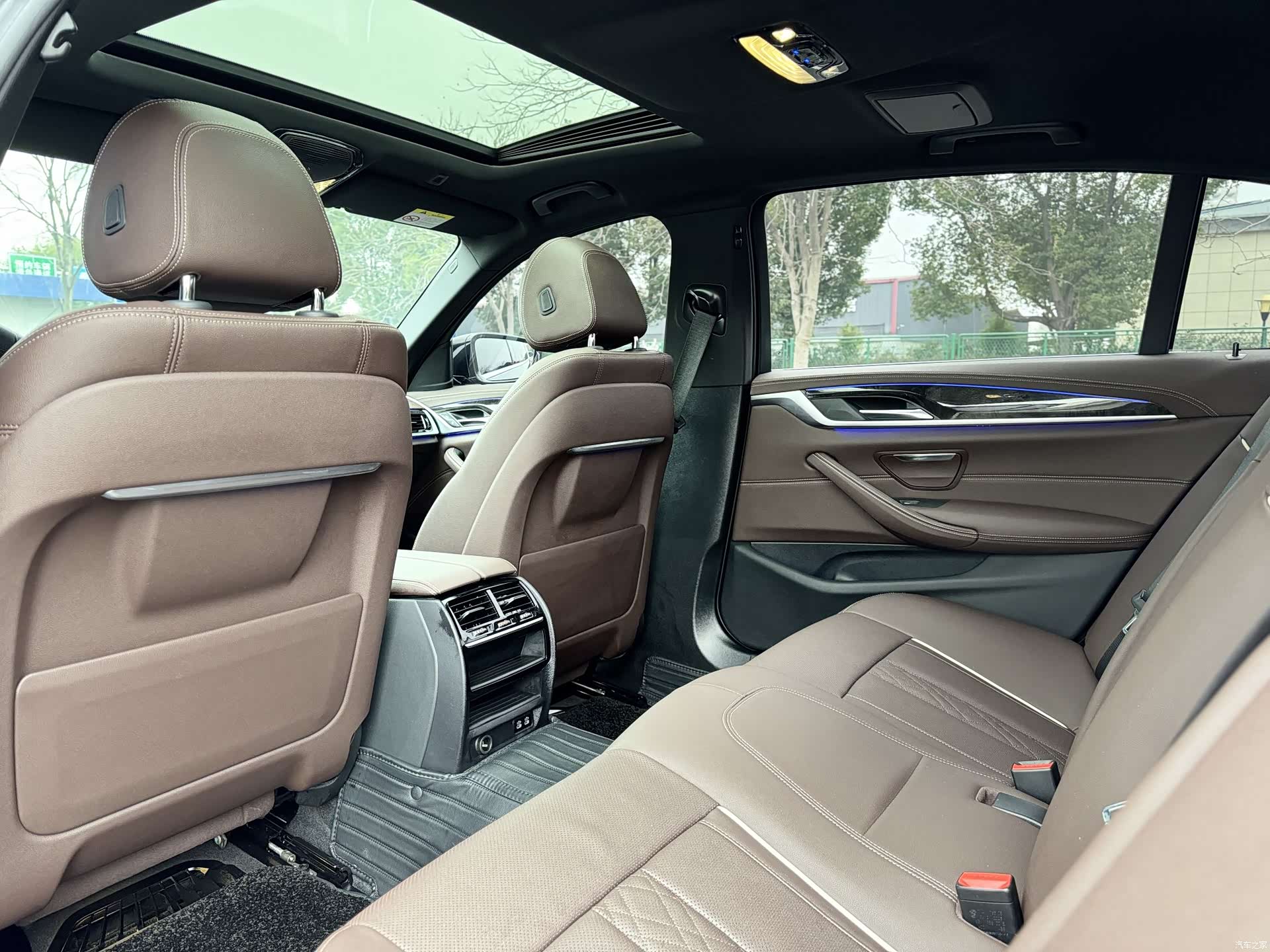 BMW 5 Series, 2023 9