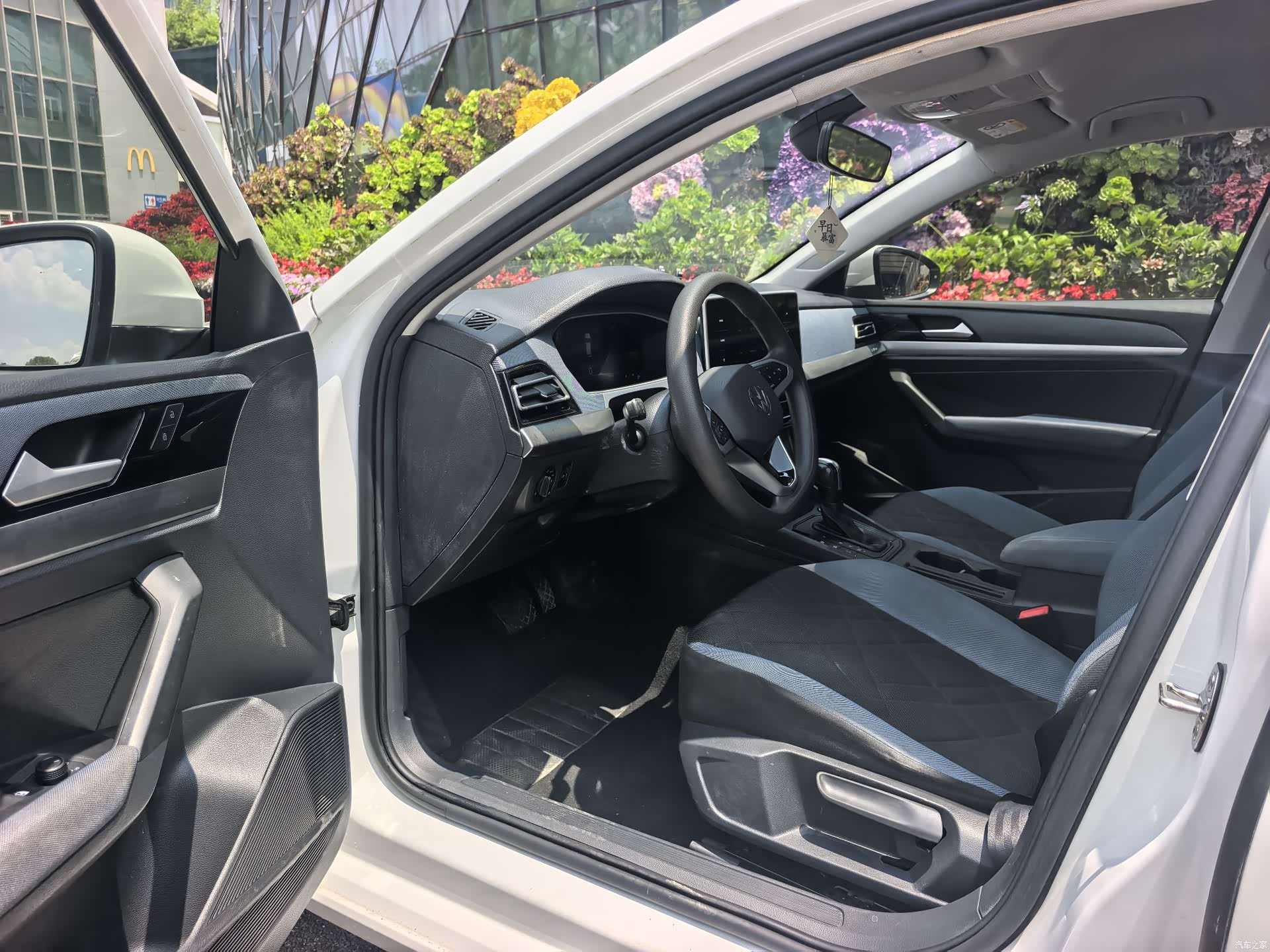 Volkswagen Lavida, 2022 4