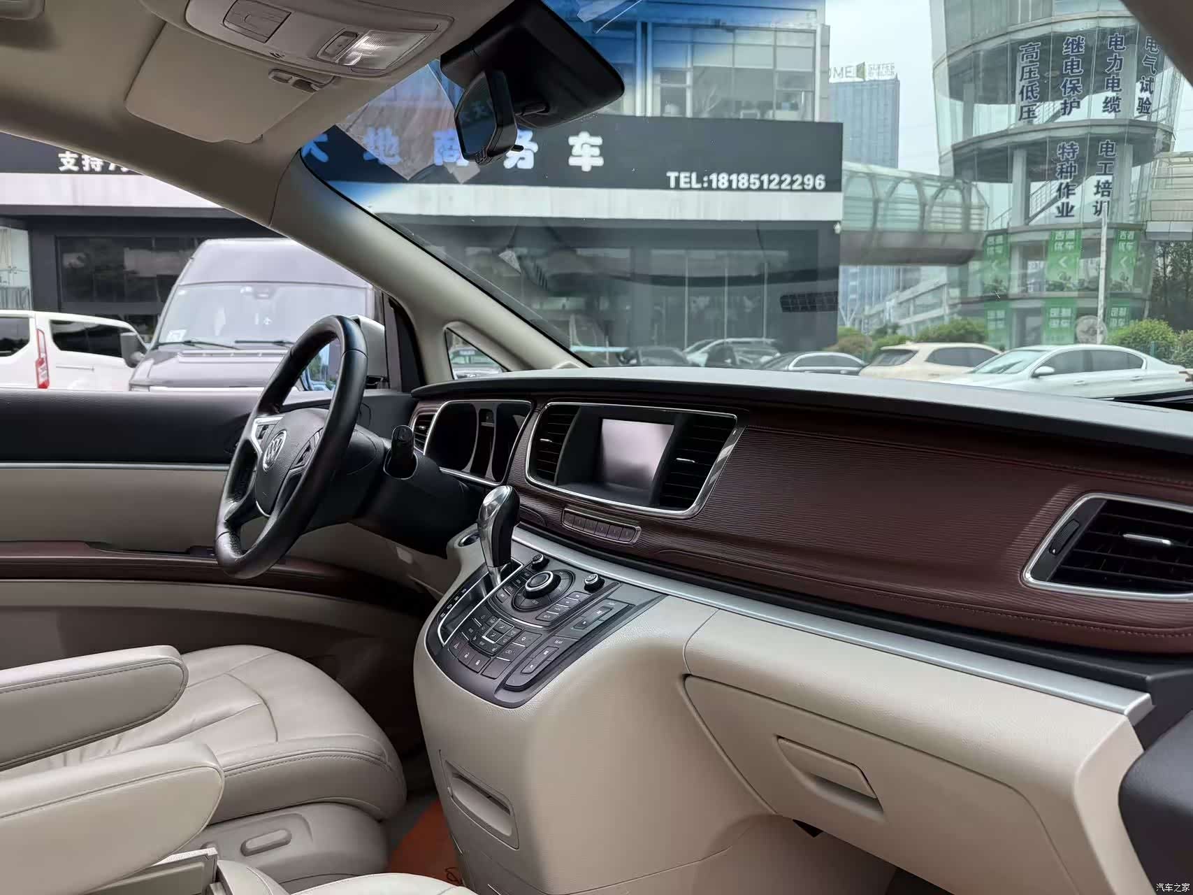 Buick GL8, 2016 13