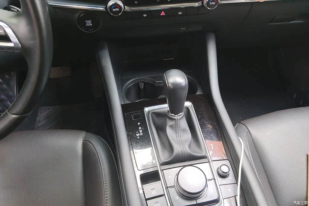 Mazda Mazda3, 2022 16