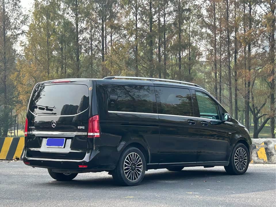 Mercedes-Benz V-class