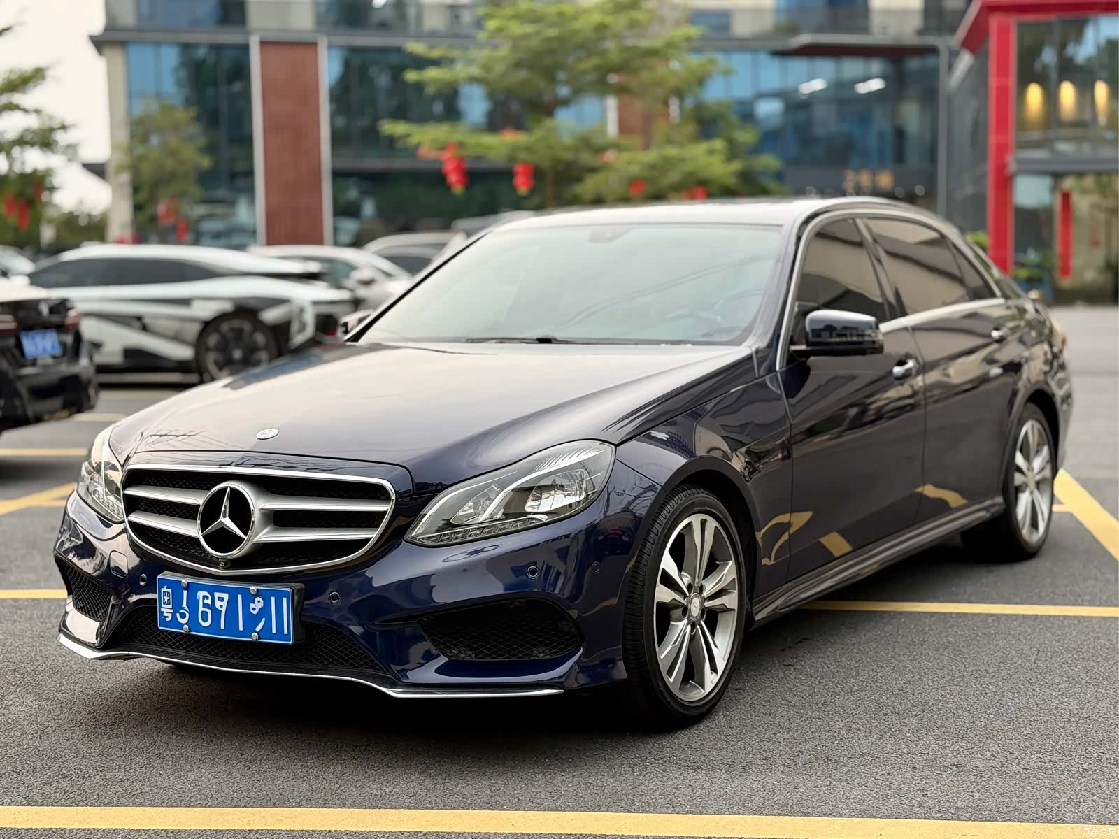 Mercedes-Benz E-Class, 2015 1