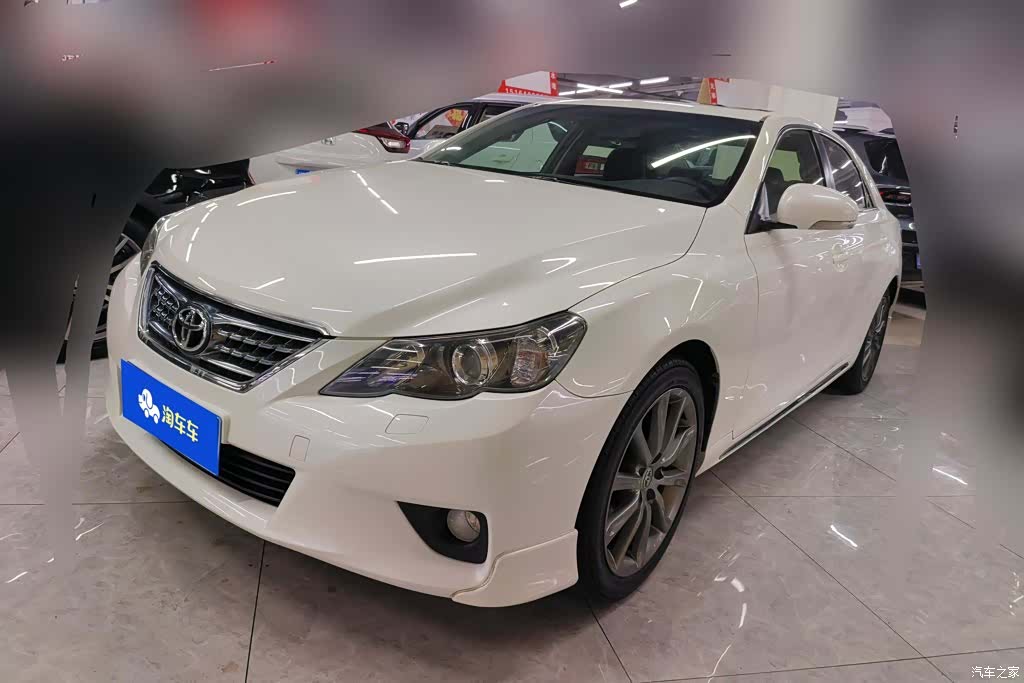 Toyota 2.5V, 2013 1