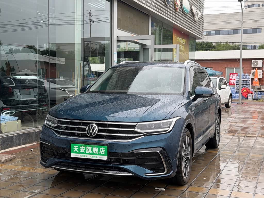 Volkswagen Tiguan L L 2022 330TSI AT R-Line