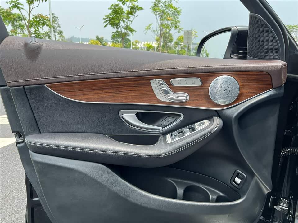 Mercedes-Benz GLC Mercedes-Benz GLC