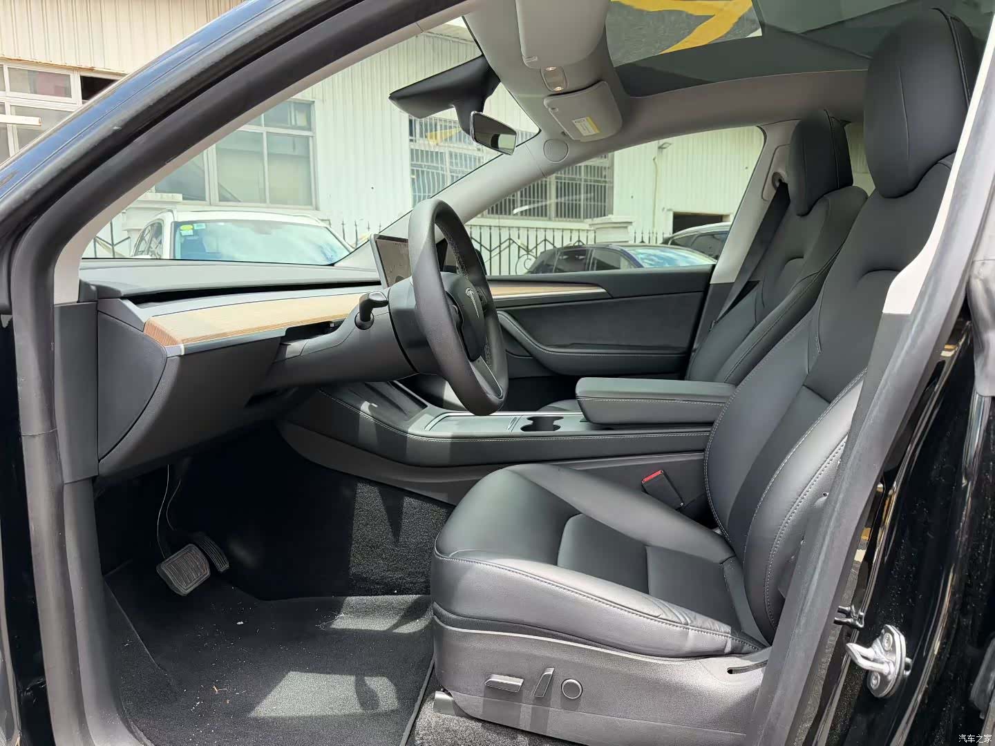 Tesla Model Y, 2021 4