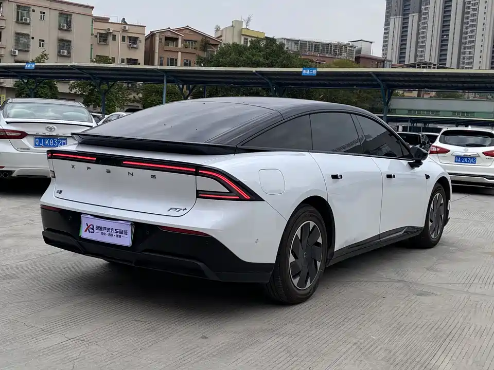 XPENG P7+