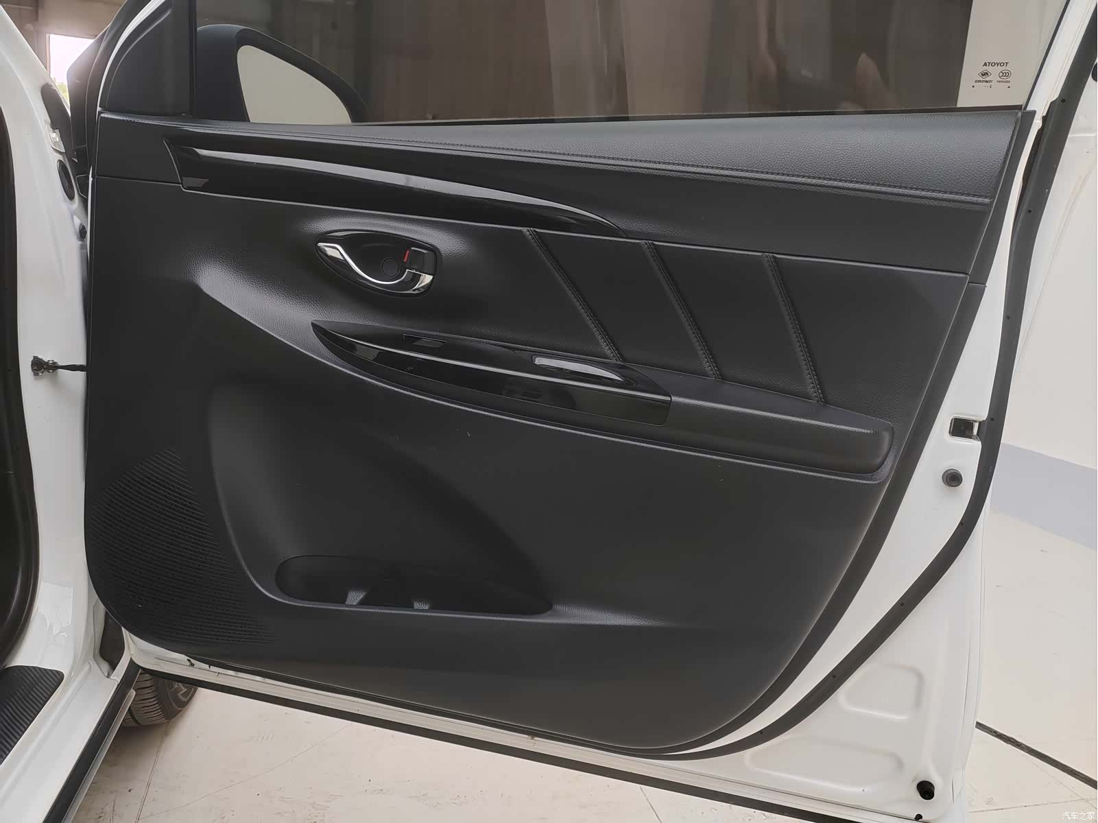 Toyota YARiS L, 2022 22
