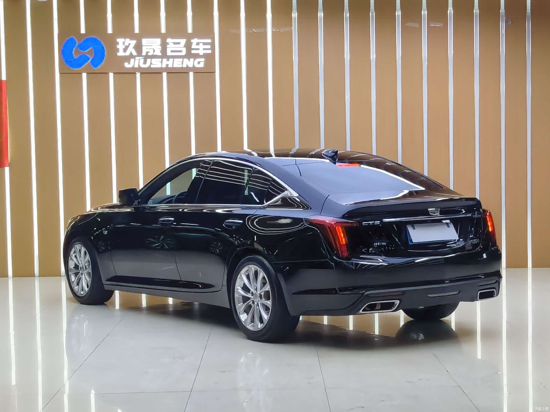 Cadillac CT5, 2023 все фото