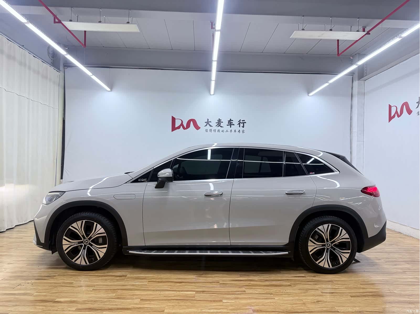 Mercedes-Benz EQE, 2023 все фото