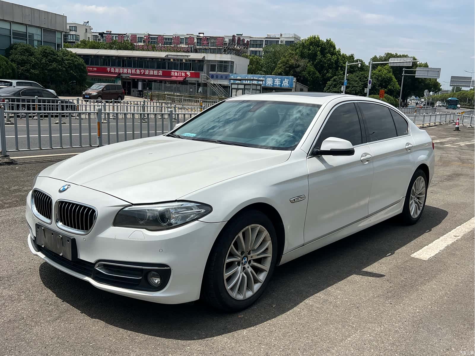 BMW 5 Series, 2015 1