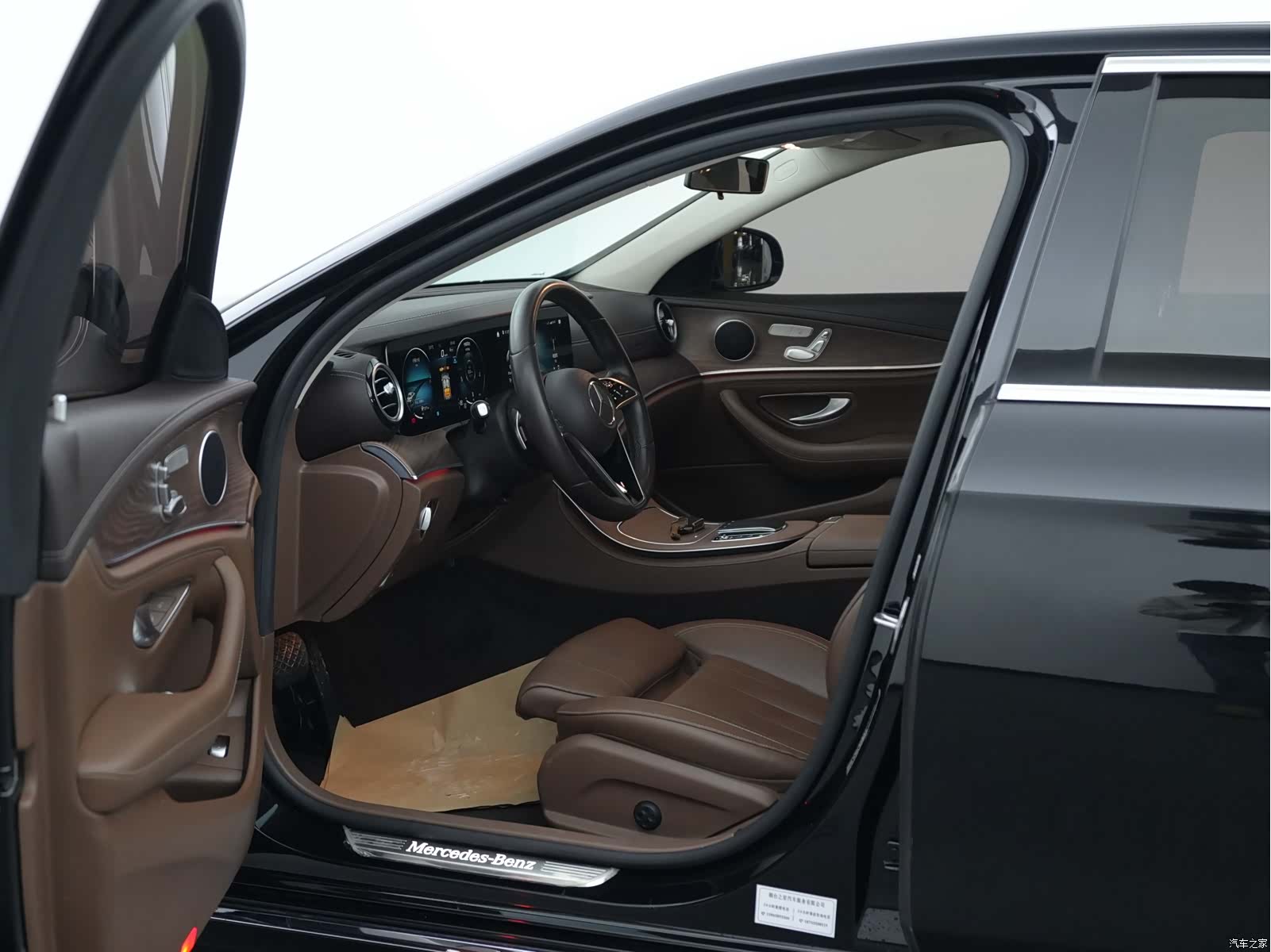 Mercedes-Benz E-Class, 2022 14