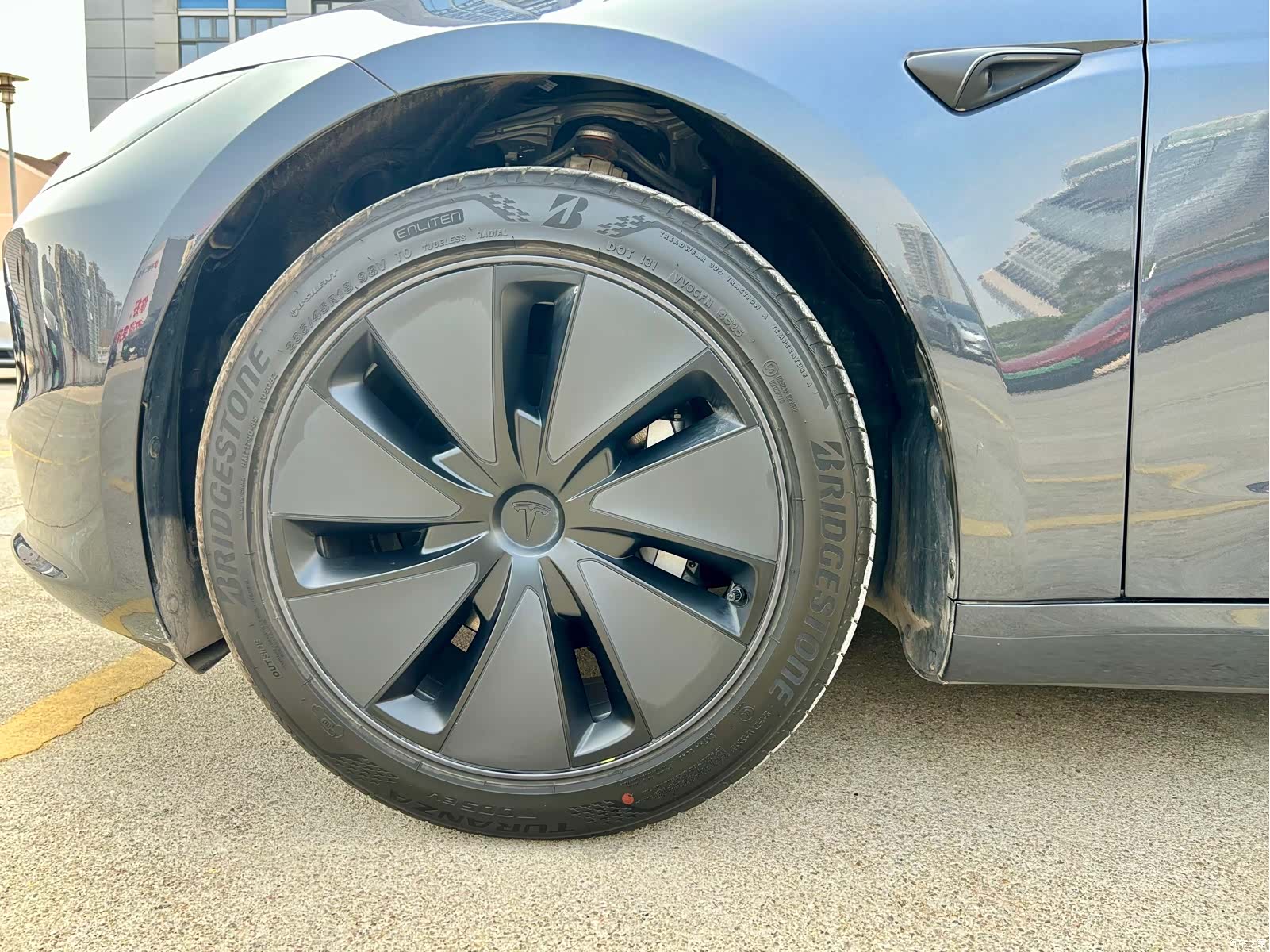 Tesla Model 3, 2025 10