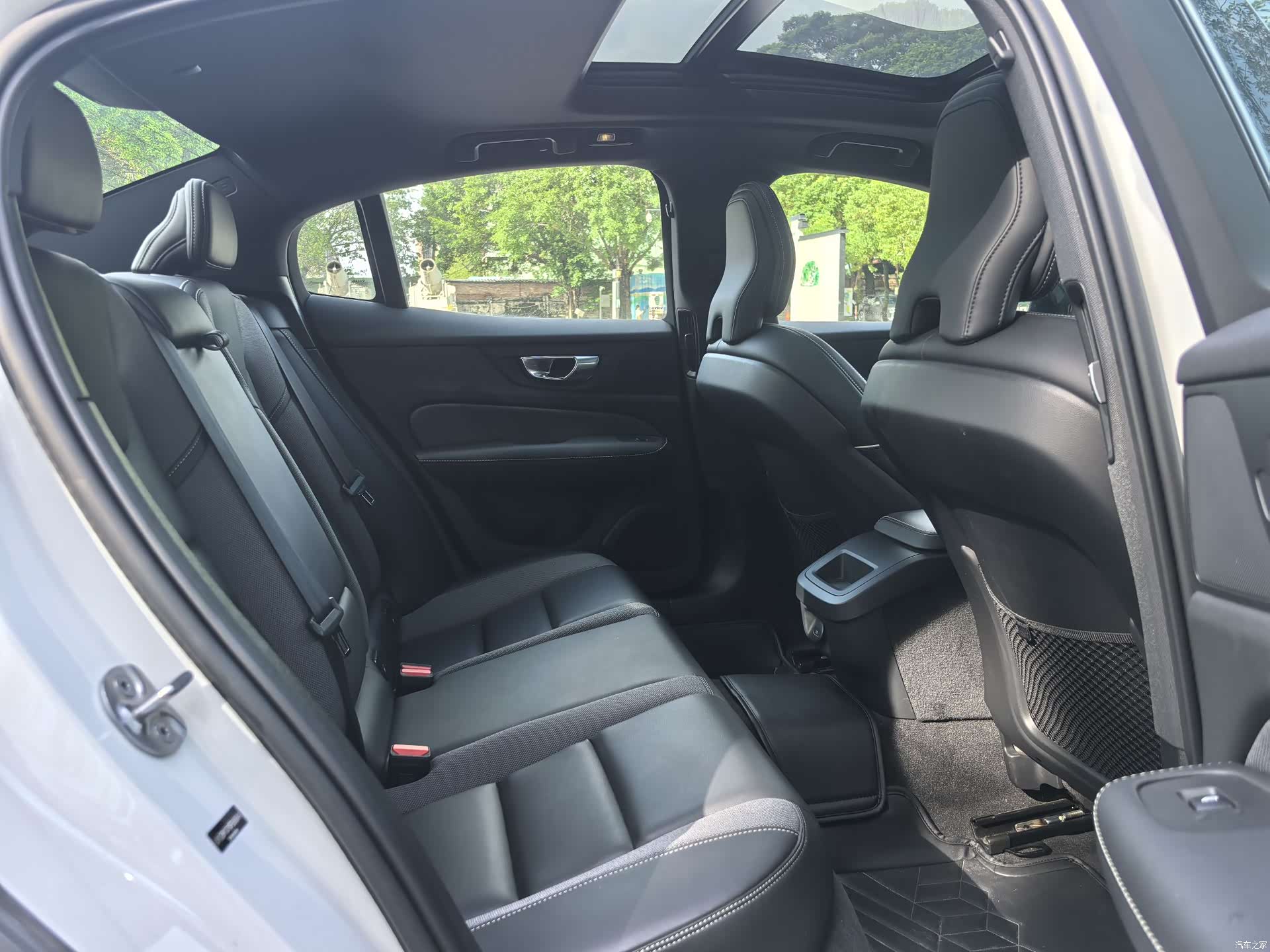 Volvo S60, 2024 11