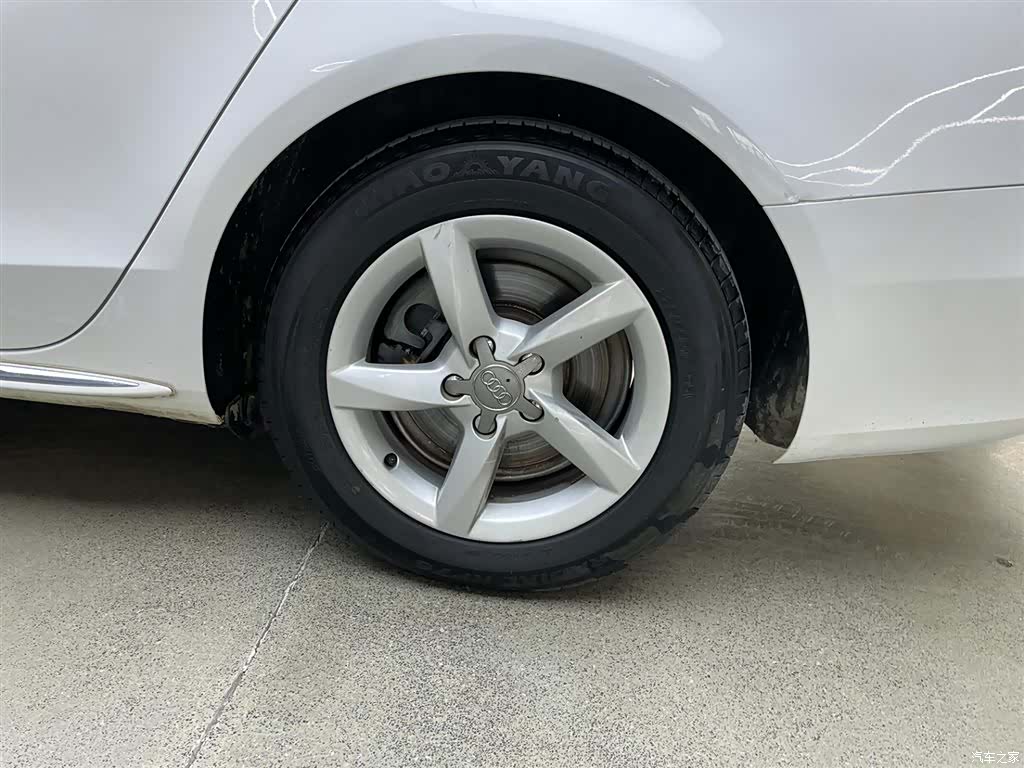 Audi A4L, 2015 31
