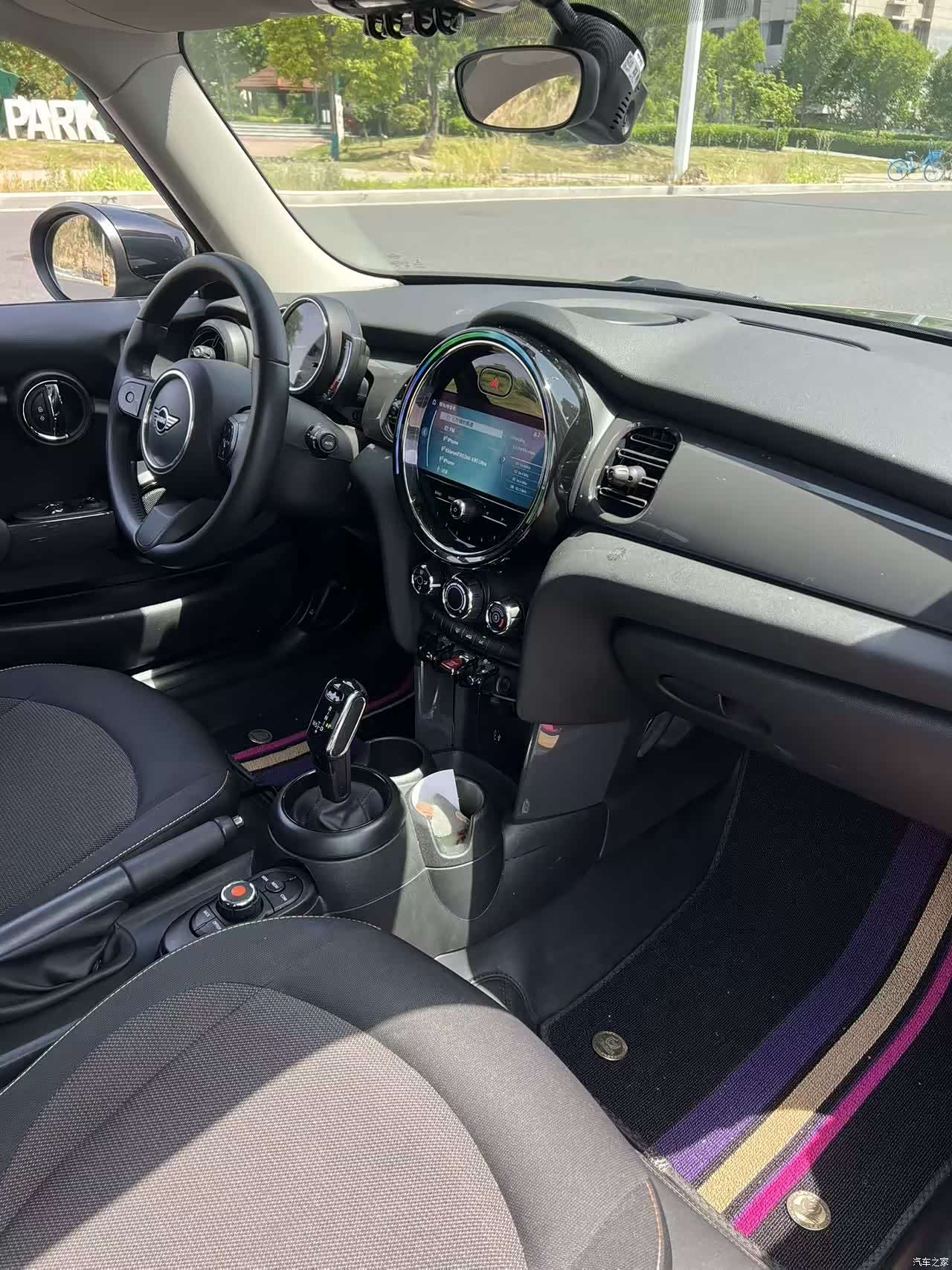 Mini ONE, 2023 21