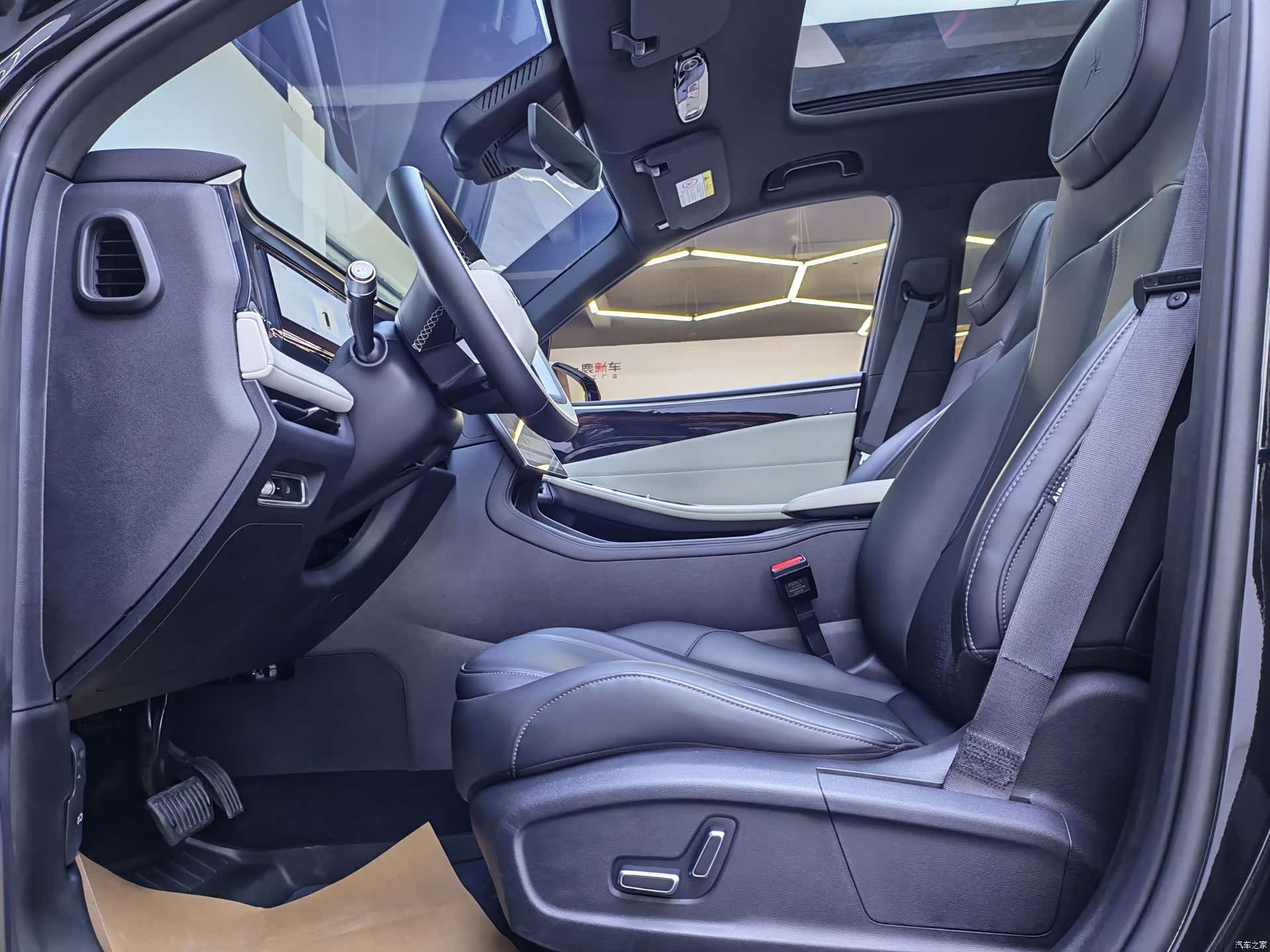 Geely Galaxy L7, 2025 7