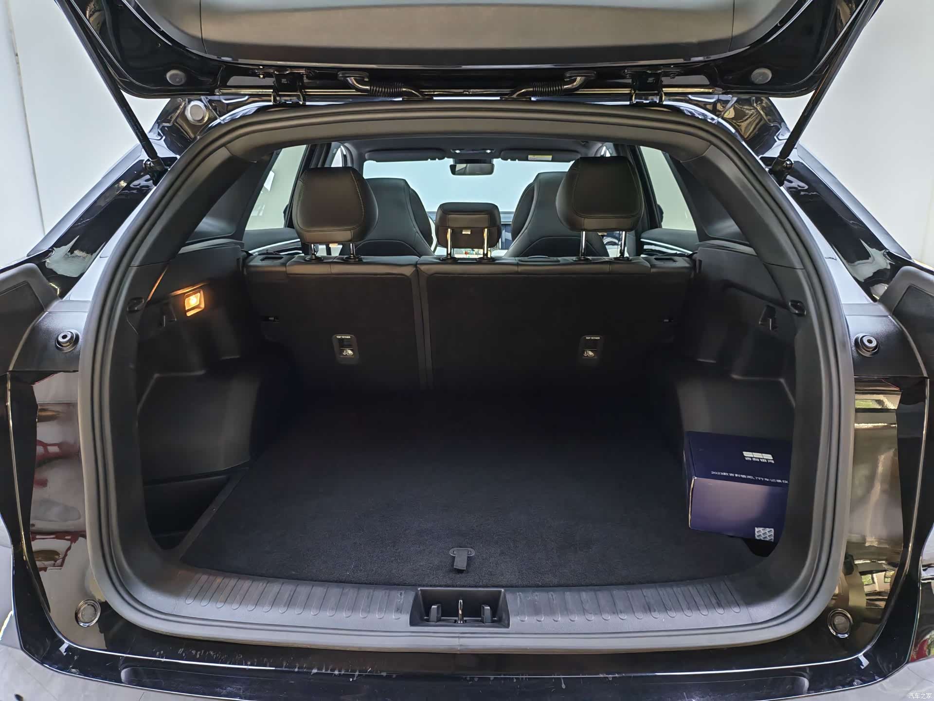 Geely Galaxy L7, 2025 12