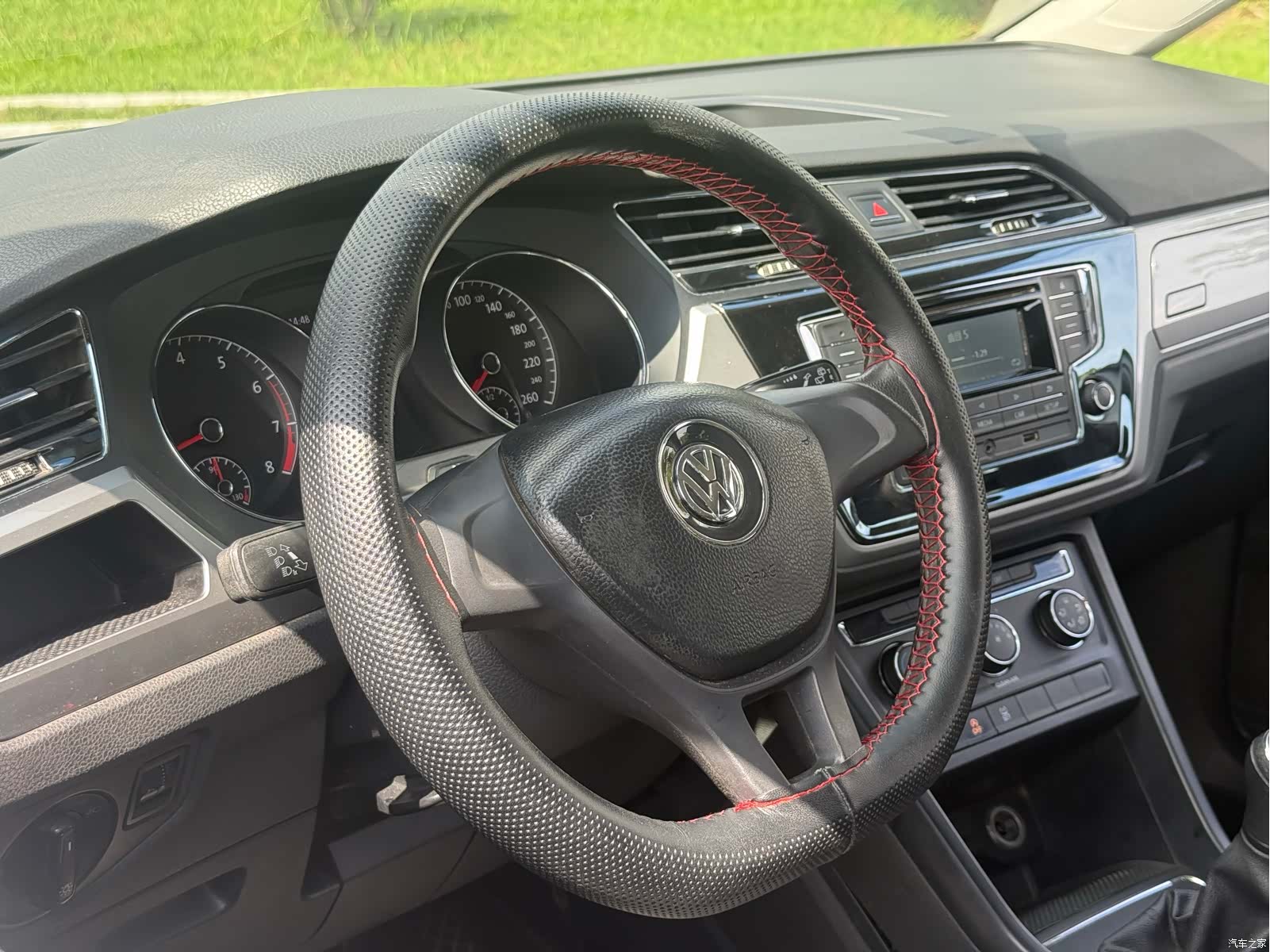 Volkswagen L, 2017 18