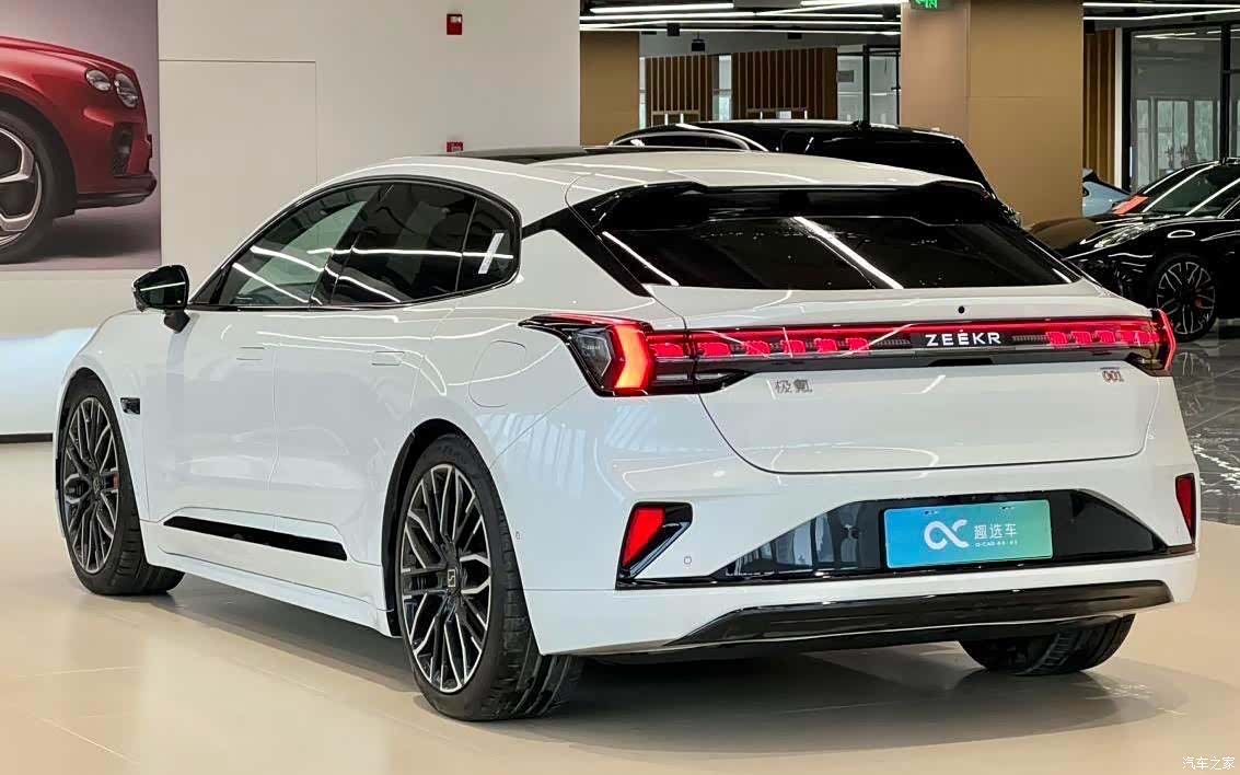 Zeekr 001, 2025 все фото