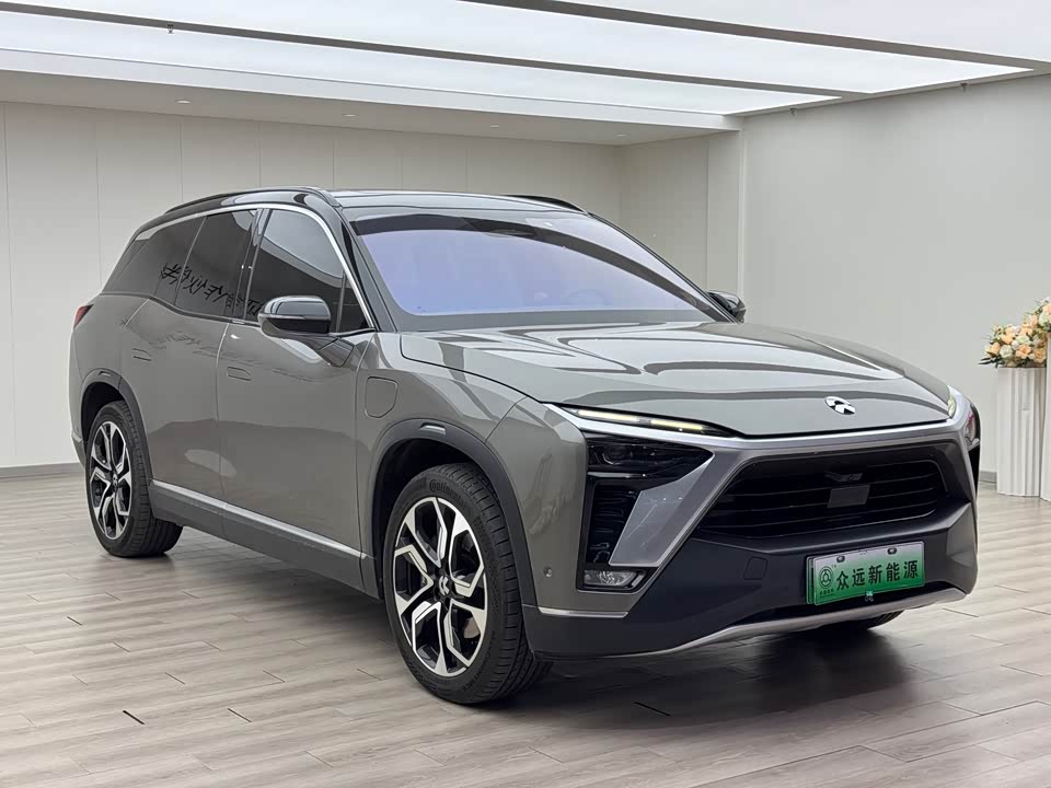NIO ES8