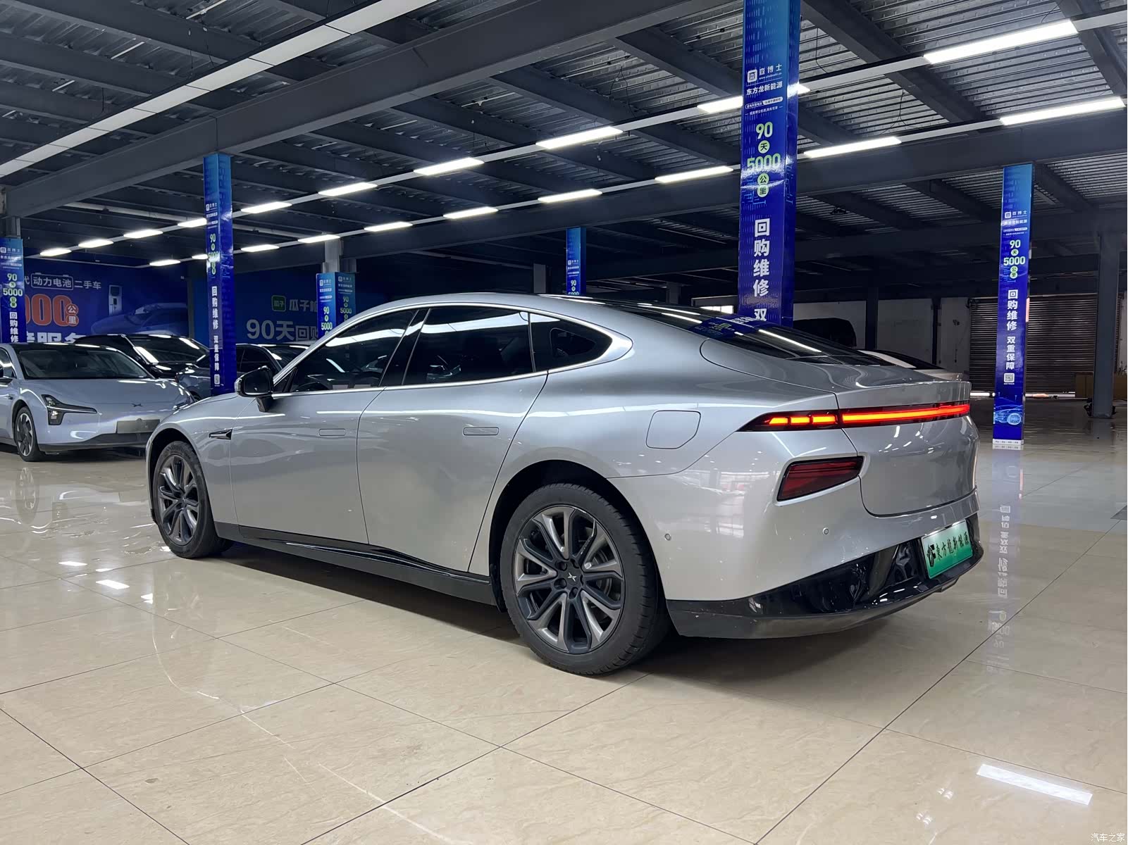 Xpeng P7, 2022 все фото