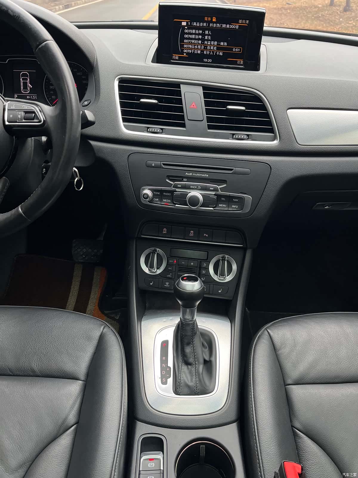 Audi Q3, 2014 15