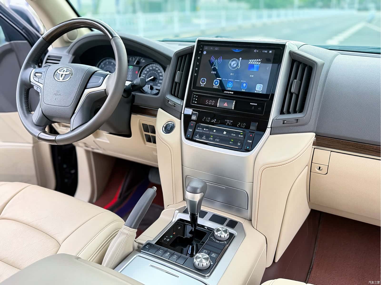 Toyota Land Cruiser, 2019 9