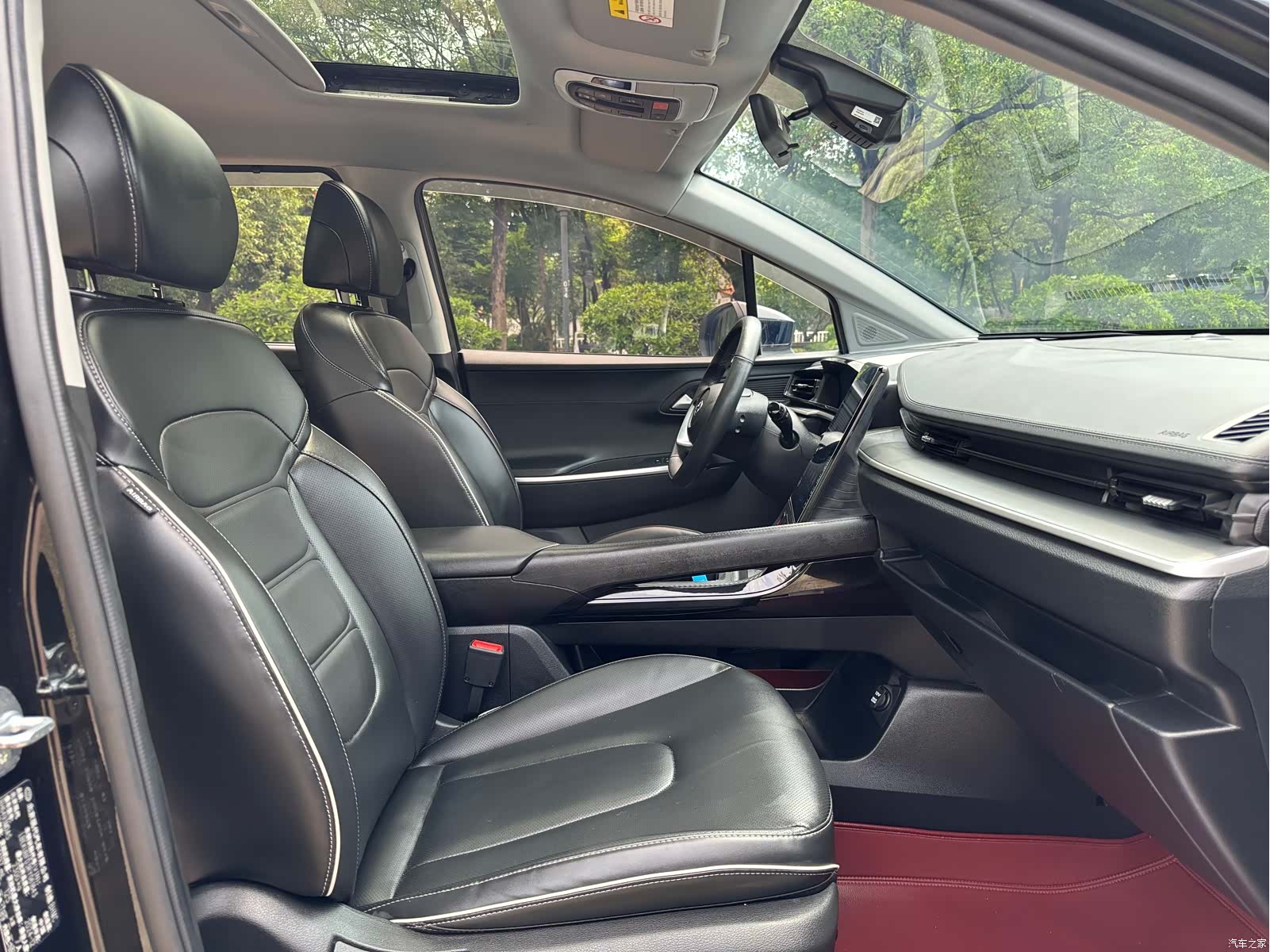 Hyundai Custo, 2025 28