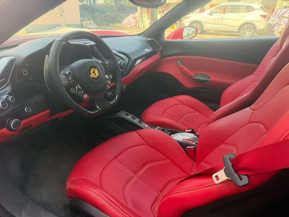 Ferrari 488