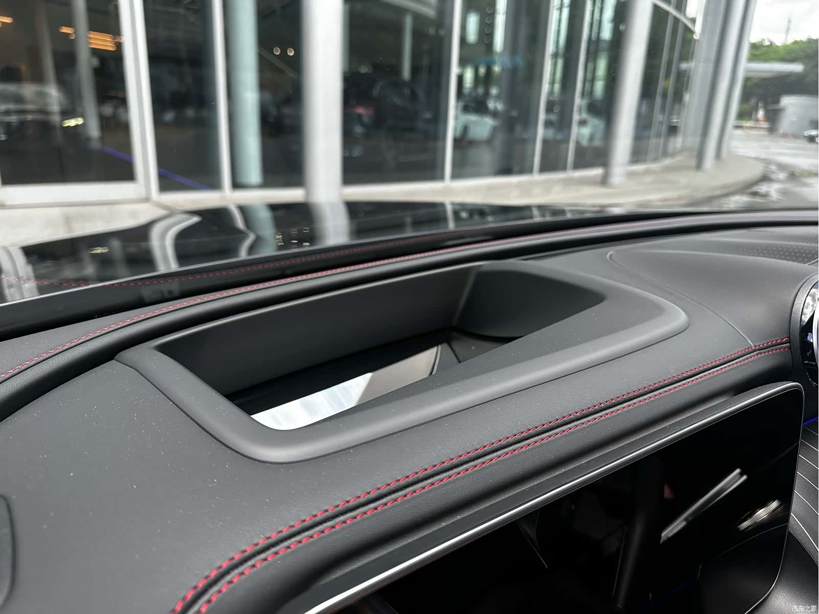 Mercedes-Benz GLC, 2025 13