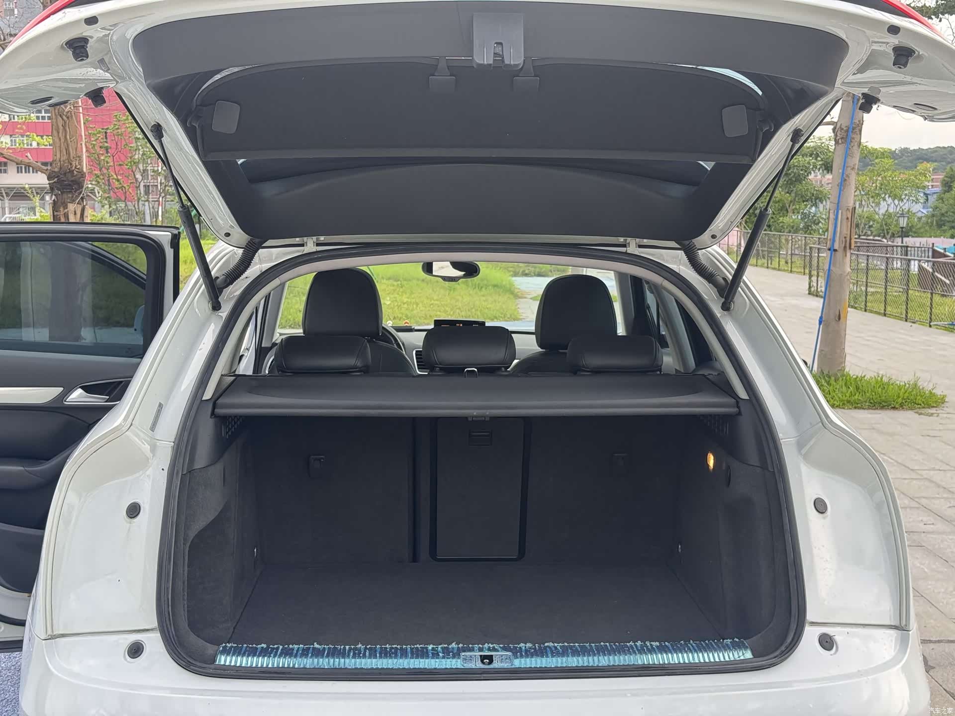 Audi Q3, 2014 37