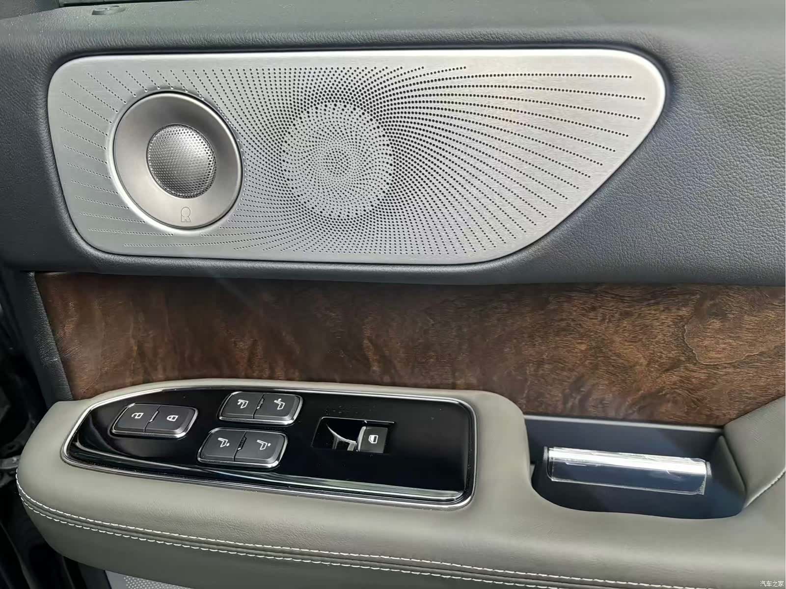 Lincoln Navigator, 2026 17