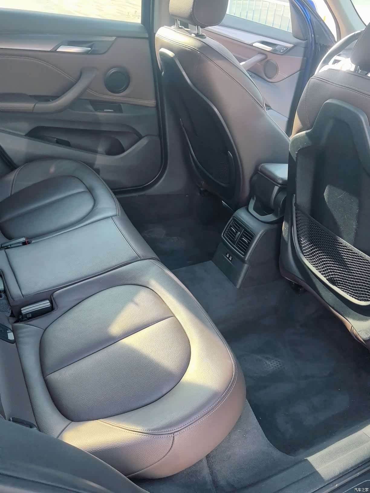 BMW X1, 2019 все фото
