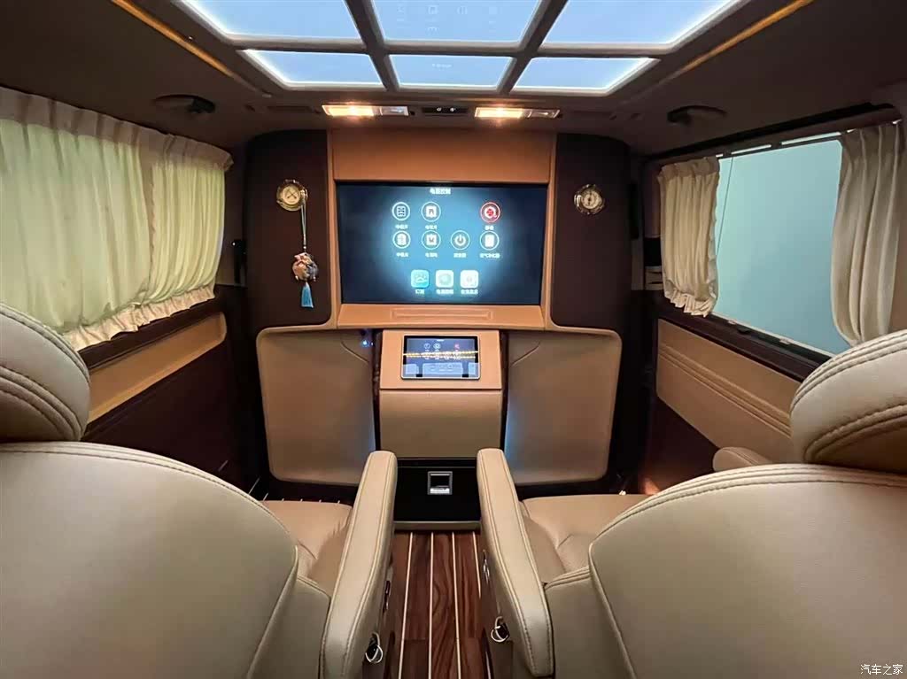 Volkswagen 7, 2018 13