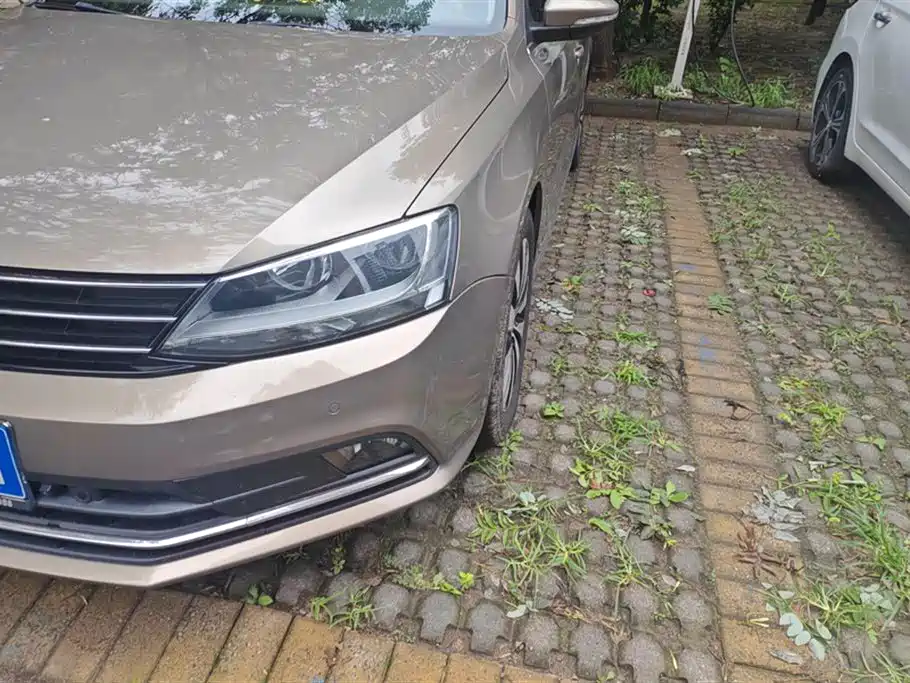 Volkswagen Sagitar Volkswagen Sagitar