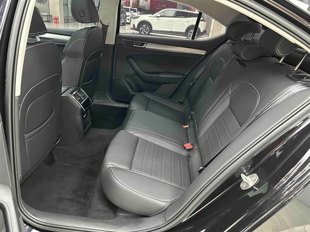 Skoda Superb, 2024 14