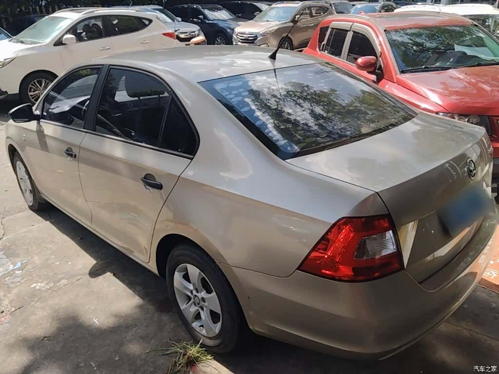 Skoda Rapid, 2015 все фото