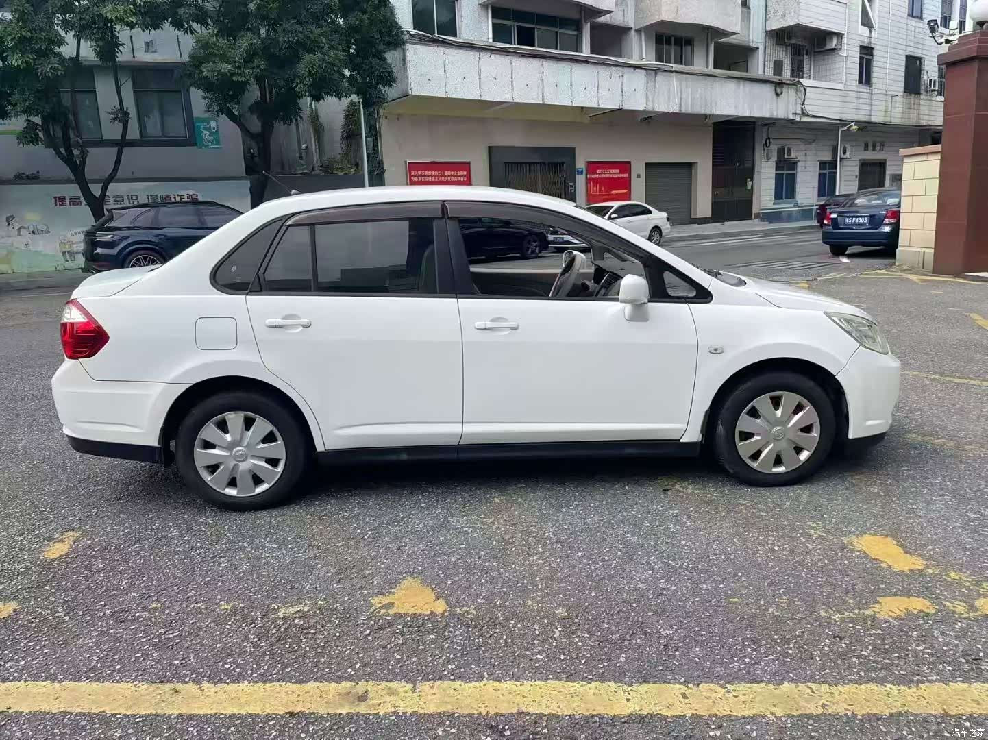 Nissan D50, 2012 4