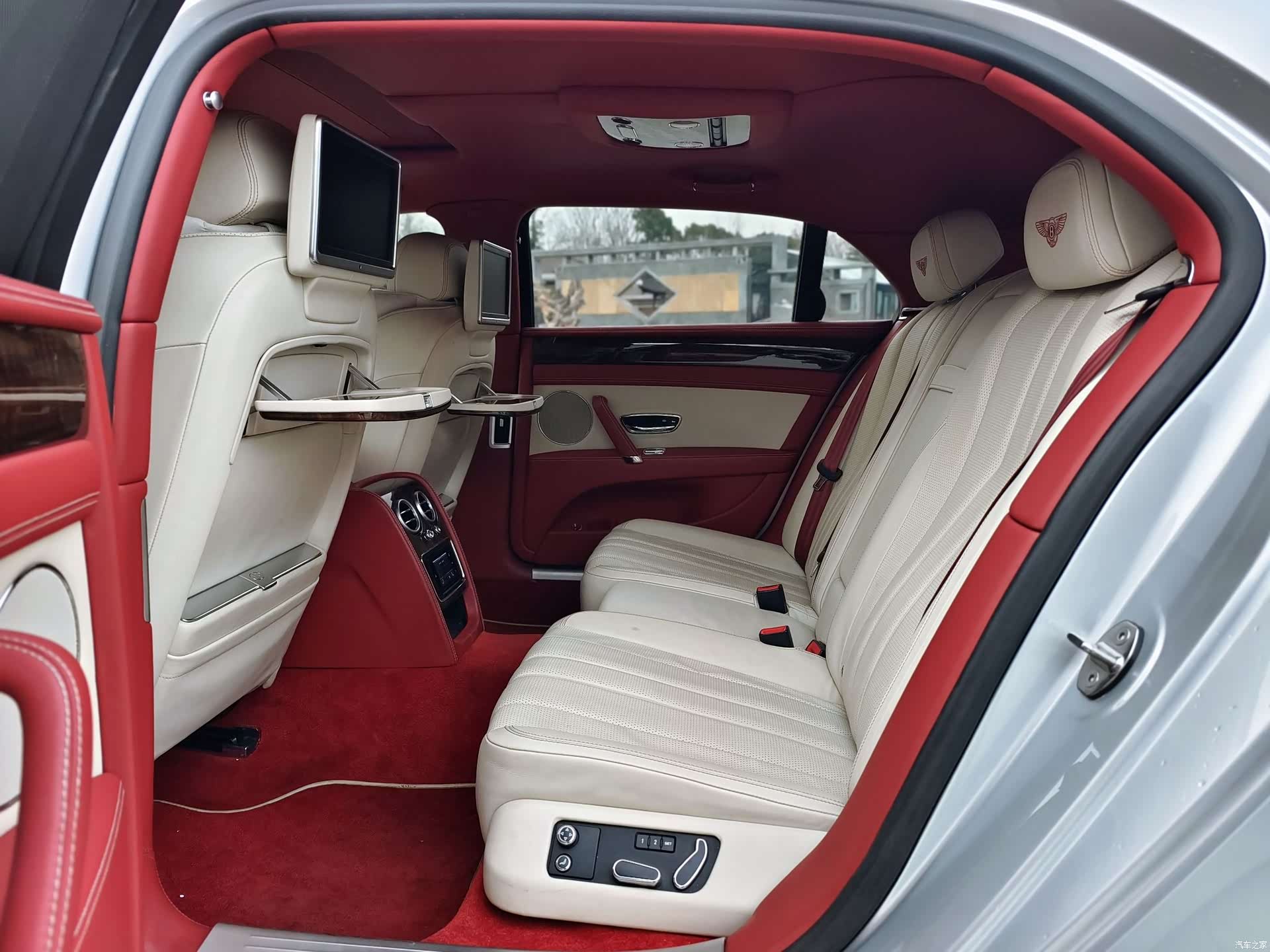 Bentley Flying Spur, 2016 16