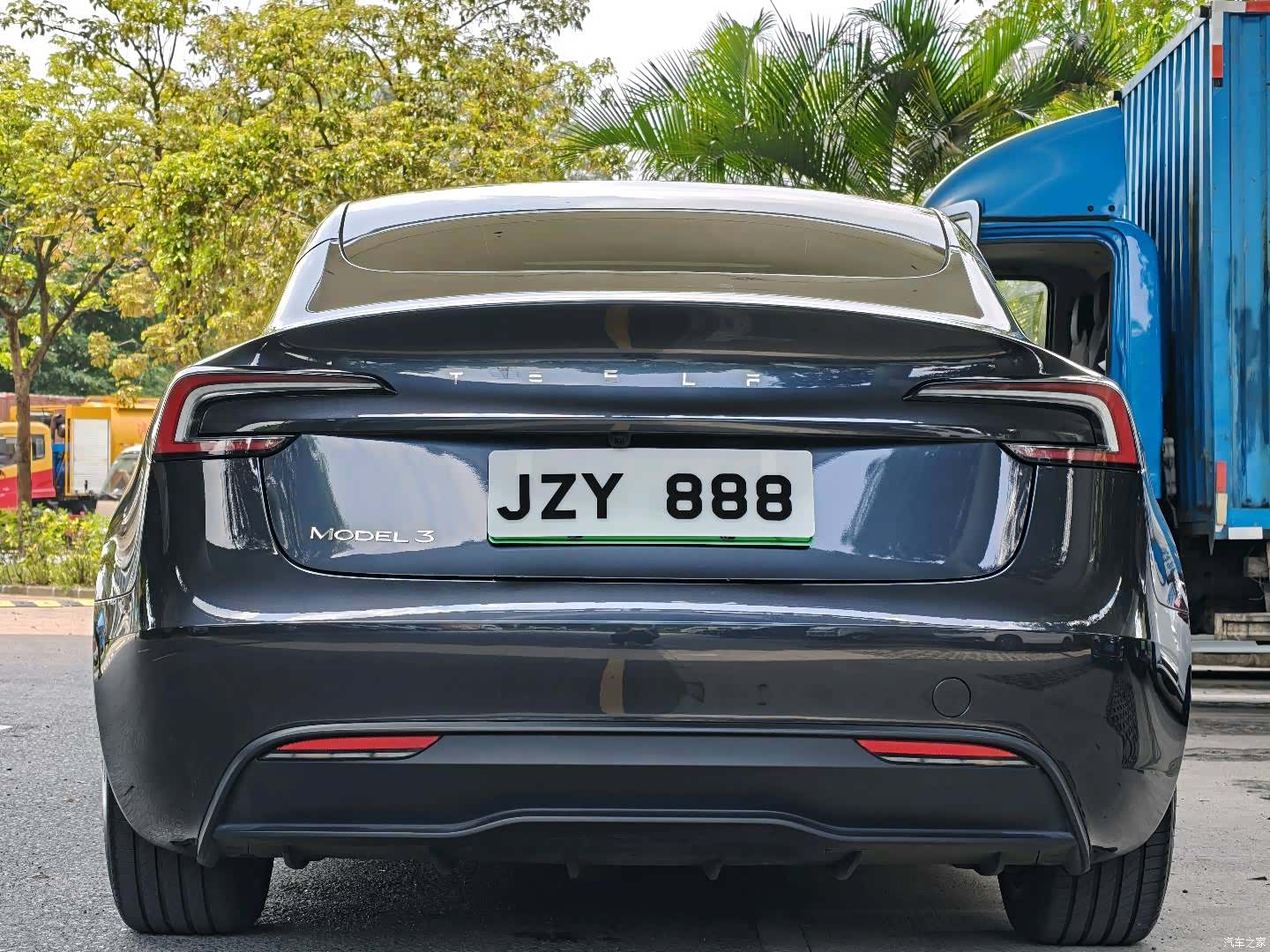 Tesla Model 3, 2025 все фото